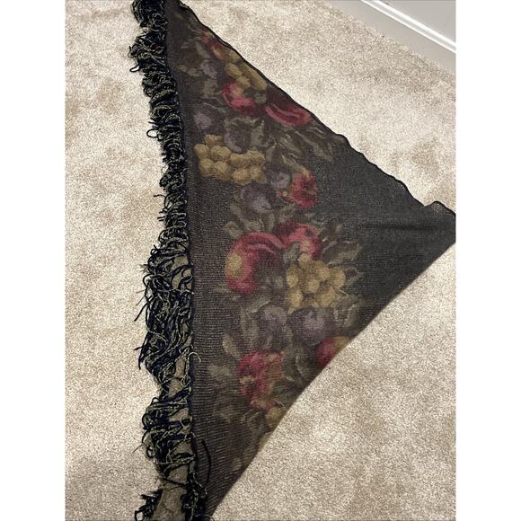 Vintage Saldarini luxury scarf / wrap mohair blend Italian Floral Fringed - Picture 8 of 12